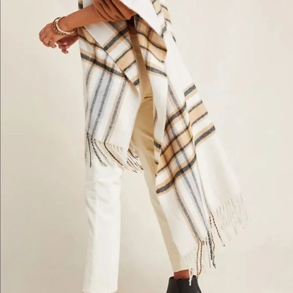 Anthropologie | Plaid wrap with fringe | One Size - Picture 2 of 9